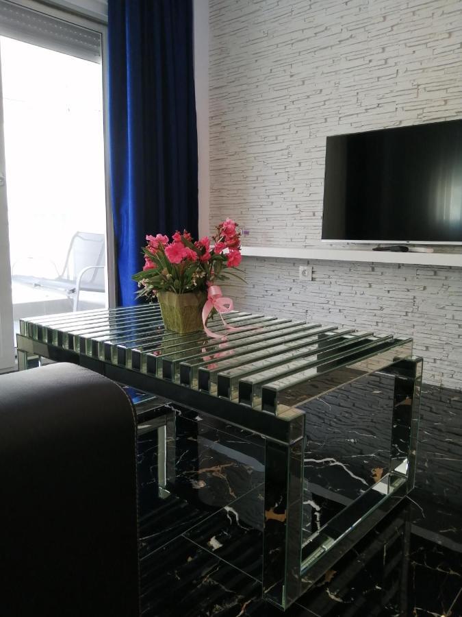 Apartamento Totani Lux Peraía Exterior foto